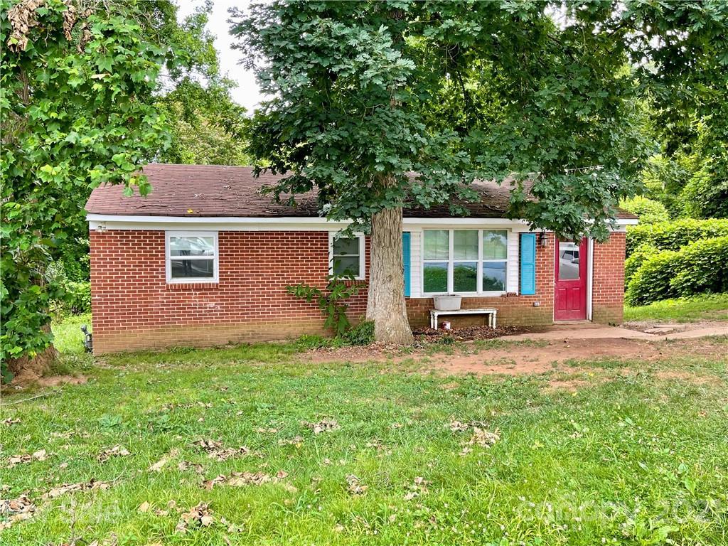 2201 Dalewood Dr., Gastonia, NC 28054