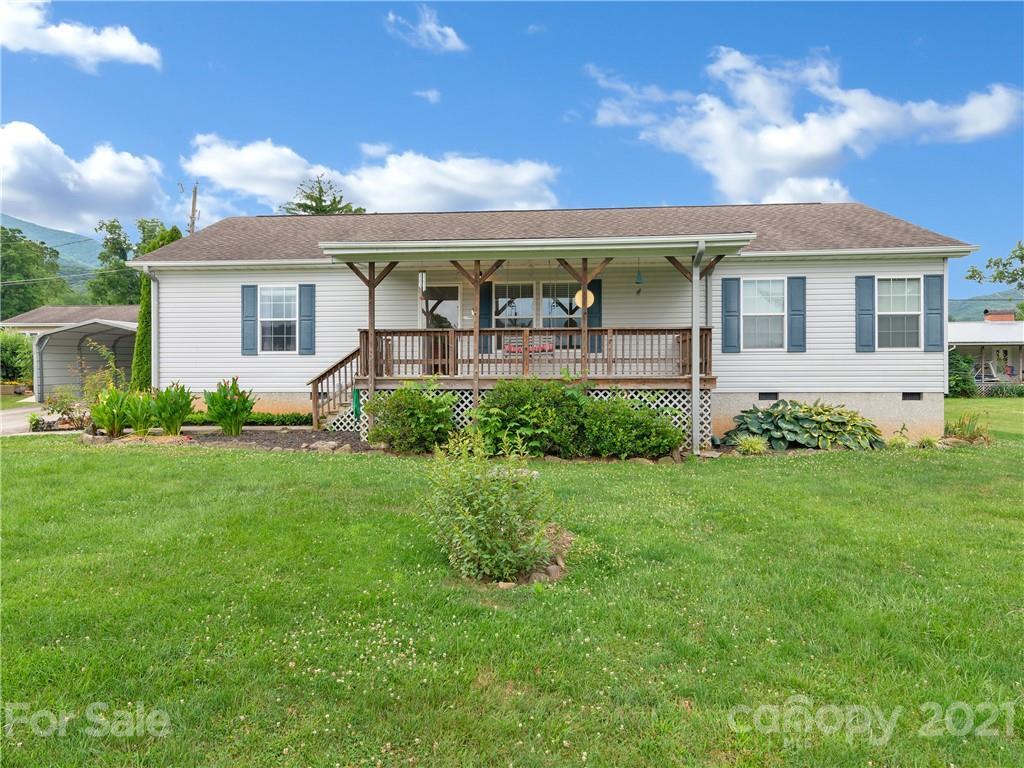 65 Grandview Cir., Waynesville, NC 28786