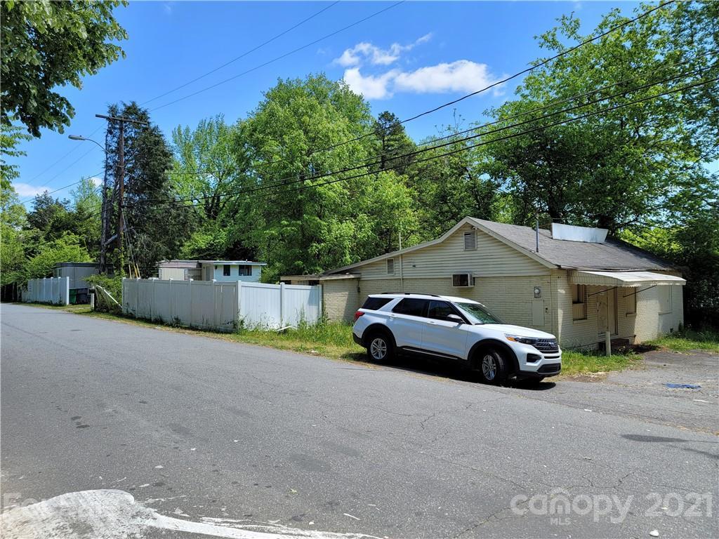 5948 Freedom Dr., Charlotte, NC 28214