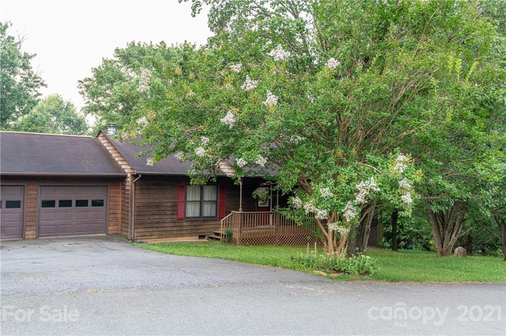 107 Quiet Woods Dr. #66, Leicester, NC 28748