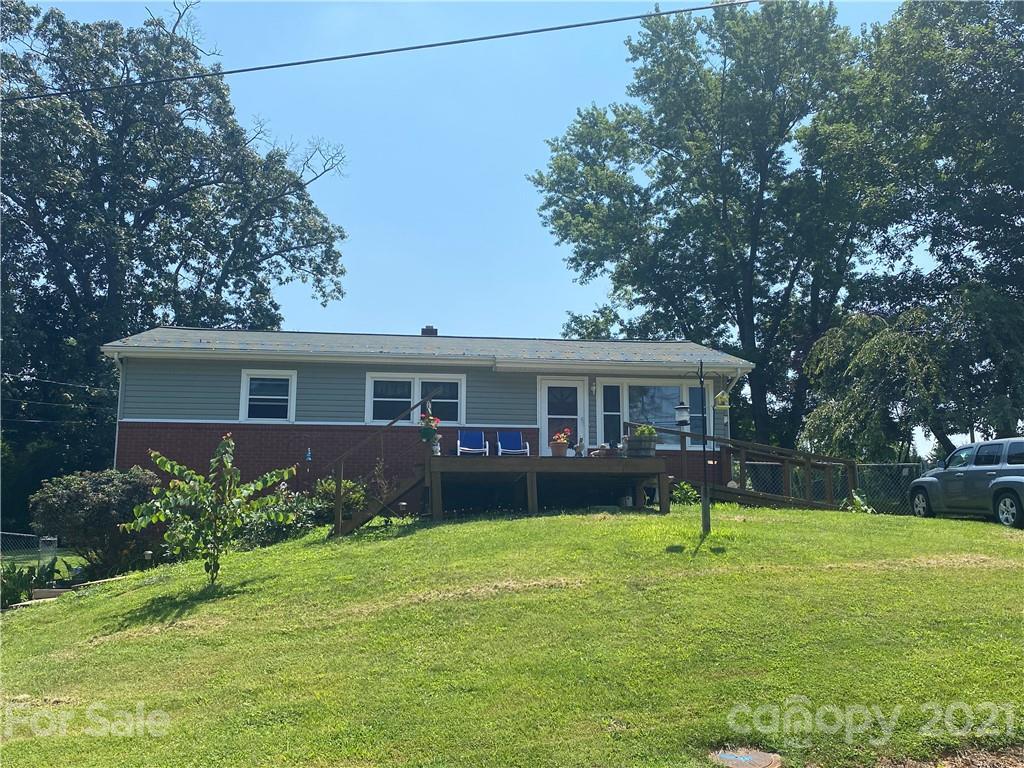 107 Darcus Ln., Asheville, NC 28806