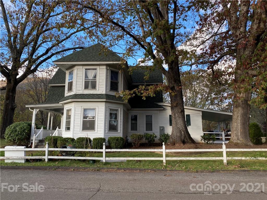 248 Longview Dr., Burnsville, NC 28714