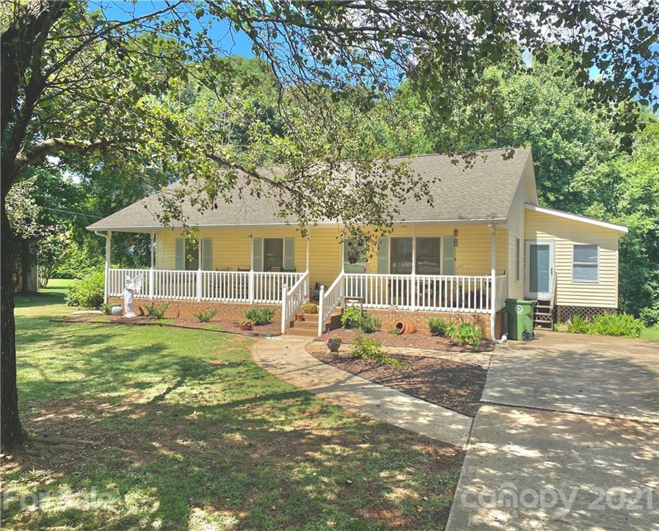 4418 Hickory Grove Rd., Mount Holly, NC 28120