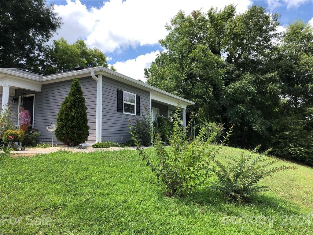 517 Dr Martin Luther King Jr Way, Gastonia, NC 28052