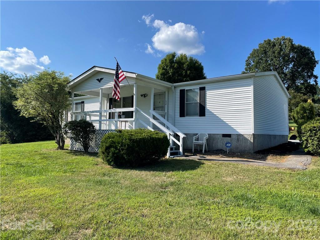 445 Old Holbert Rd., Hendersonville, NC 28792