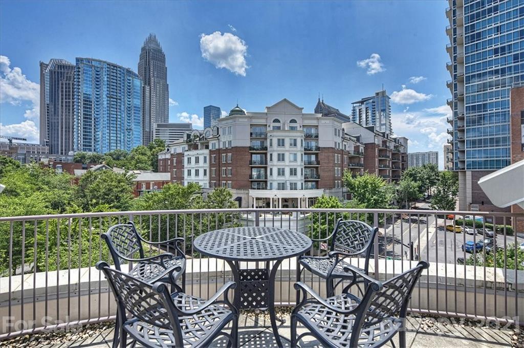 405 7th St. #305, Charlotte, NC 28202