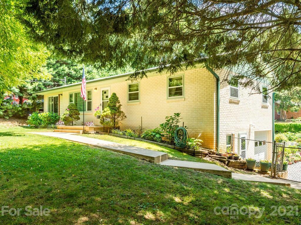 9 Douglas Rd., Asheville, NC 28806