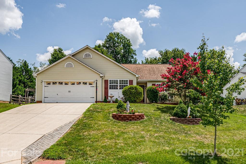 2021 Mallard Pine Ct., Charlotte, NC 28262