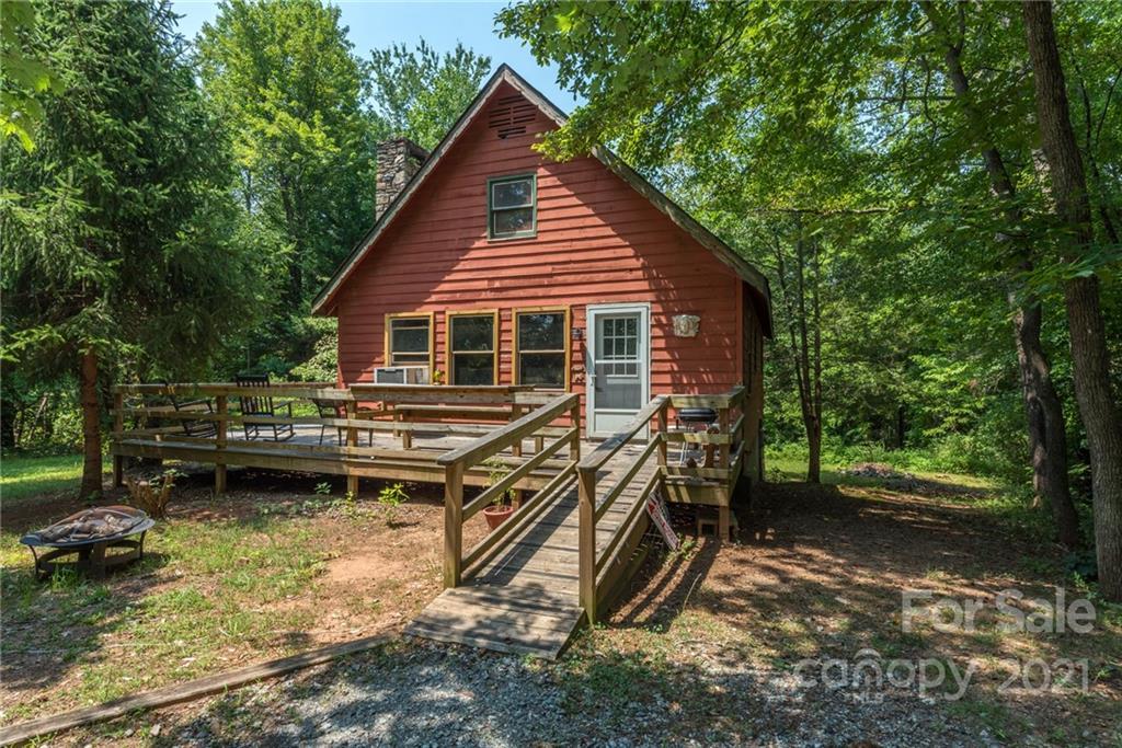 123 Mcdaniel Rd., Lake Lure, NC 28746