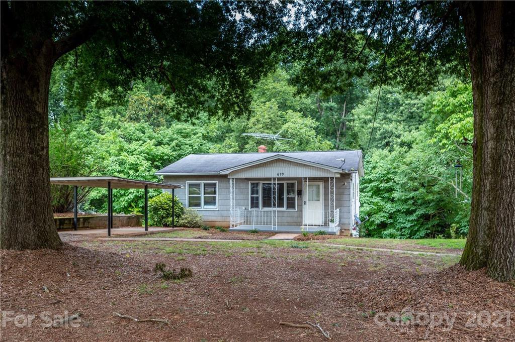 629 11th St., Hickory, NC 28602