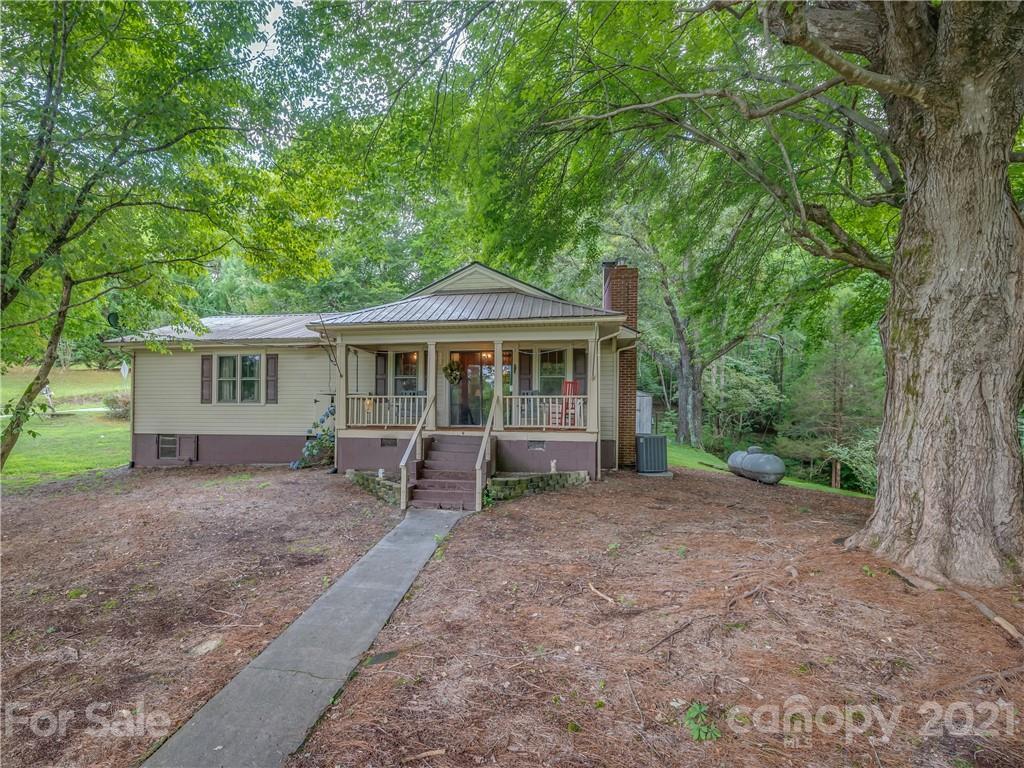 319 Howell Rd., Lake Lure, NC 28746