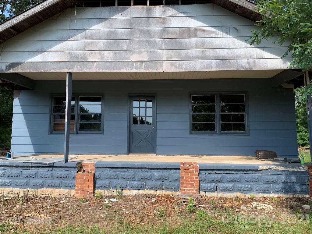 324 Sunny Hill Ln., Mill Spring, NC 28756