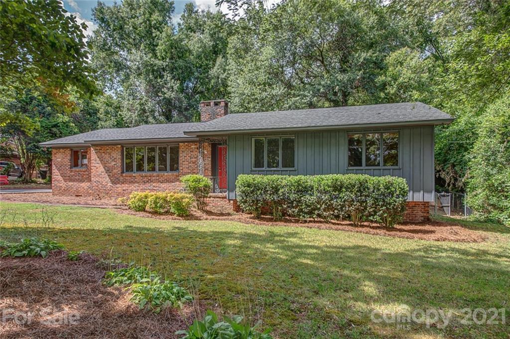 1210 Fairfield Dr., Gastonia, NC 28054
