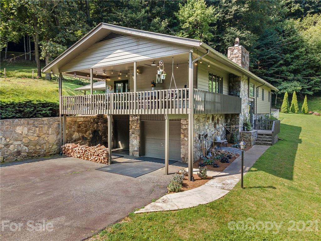 1004 Lickstone Rd., Waynesville, NC 28786