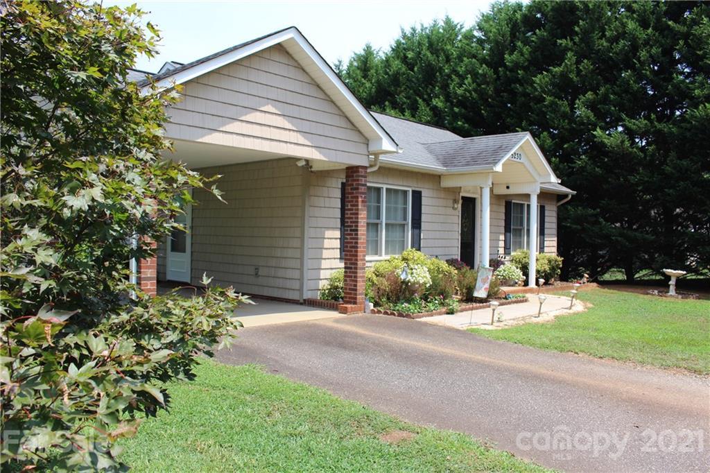 5230 Harris Farm Rd., Hickory, NC 28602