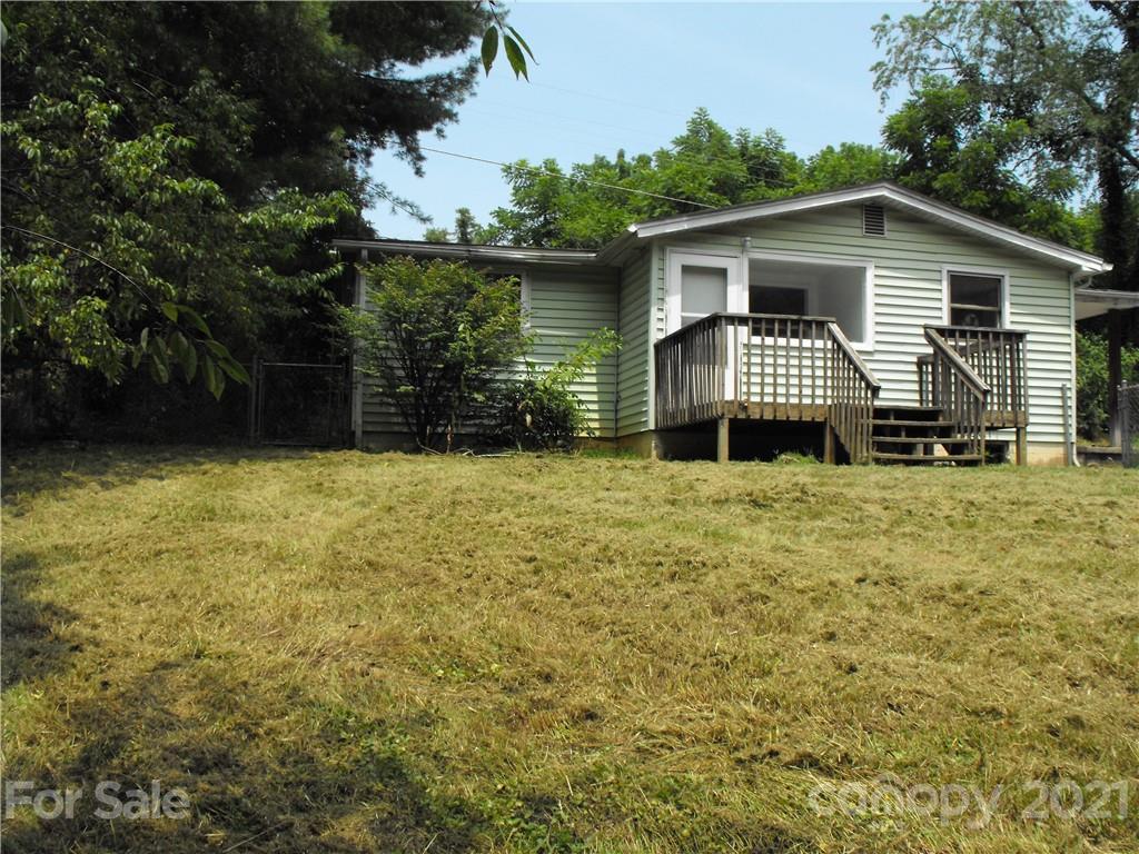 501 Old Clyde Rd., Waynesville, NC 28785