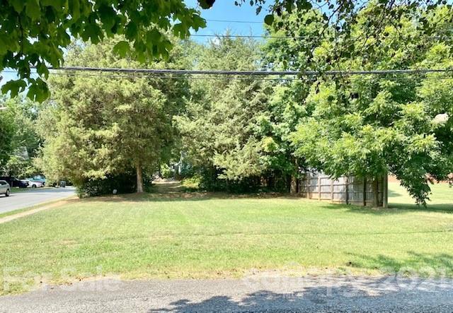 142 W Garrison Blvd., Gastonia, NC 28052