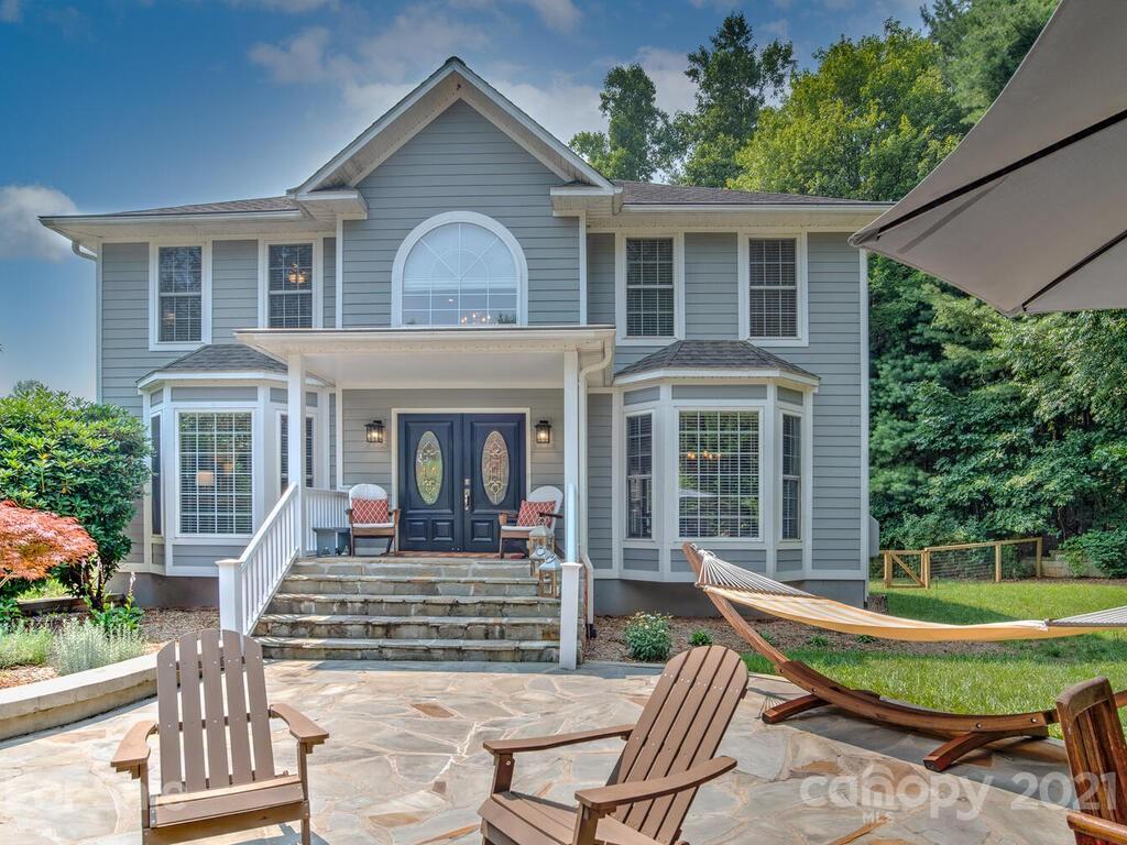 16 Crestview Ct., Asheville, NC 28806