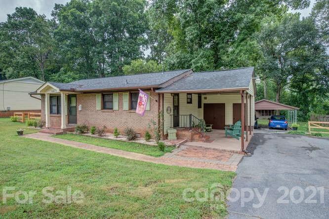 209 W Nims Ave., Mount Holly, NC 28120