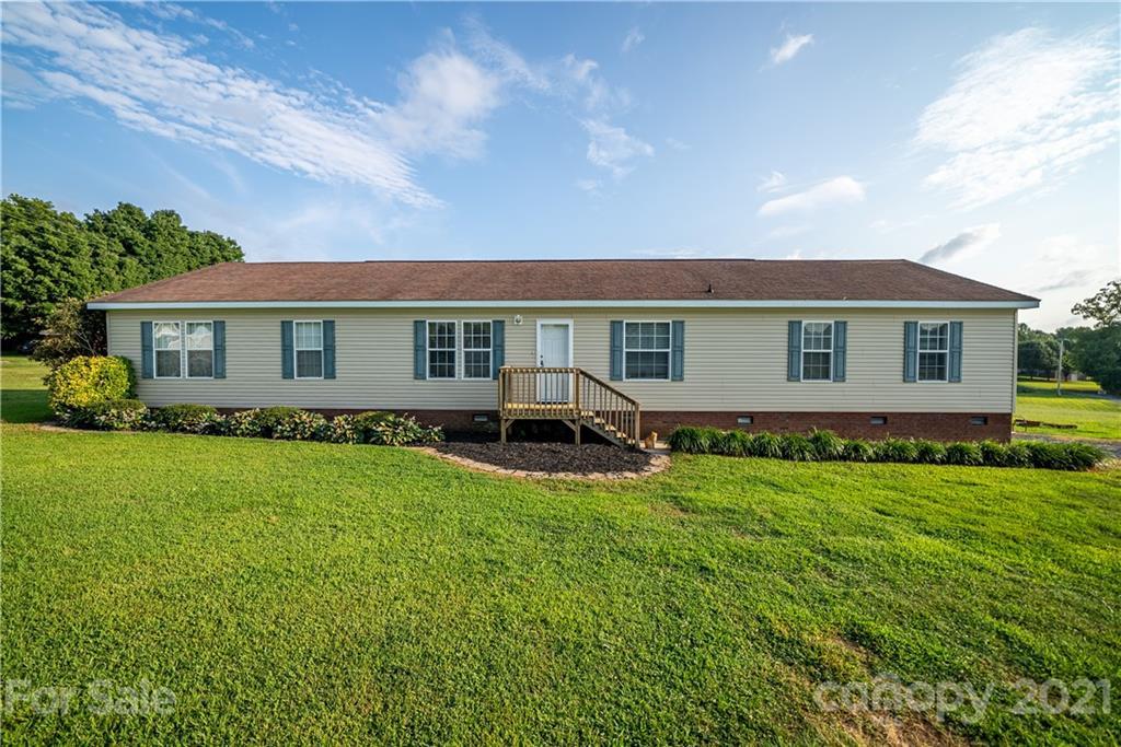 25948 Copper Creek Dr., Albemarle, NC 28001