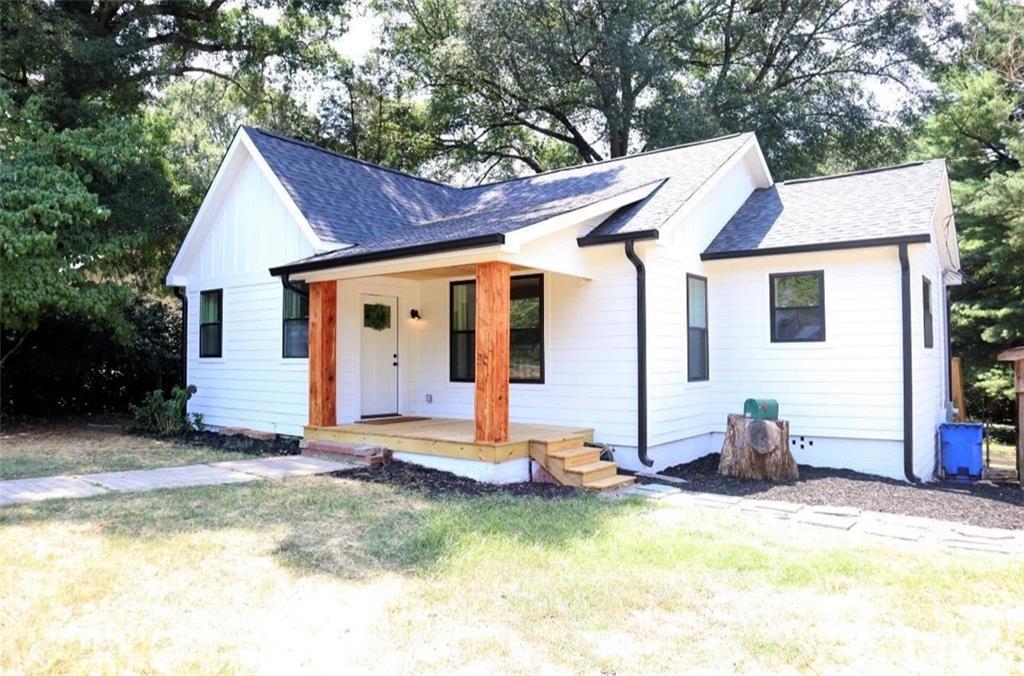 136 W Park Ave., Mooresville, NC 28115