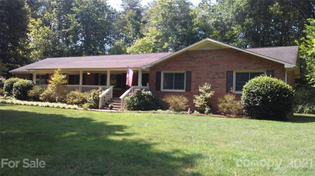 8665 Island Point Rd., Sherrills Ford, NC 28673