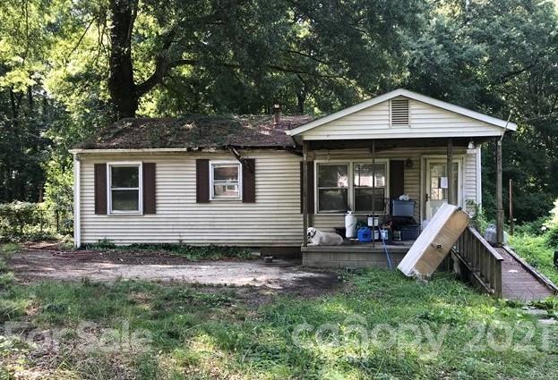 2015 Weir Ln., Gastonia, NC 28052
