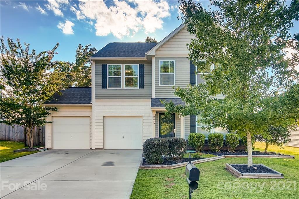 2057 Lake Vista Dr., Mount Holly, NC 28120