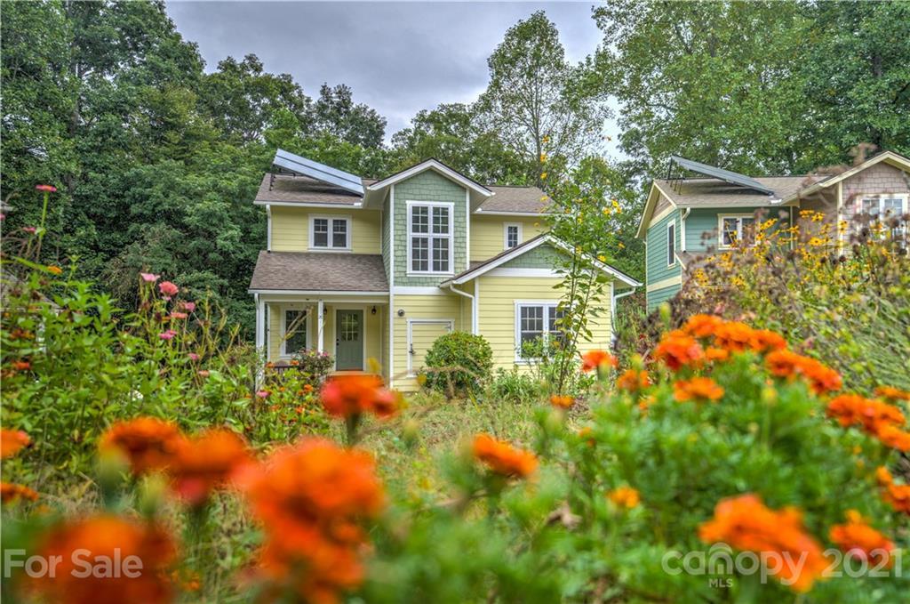 20 Gaia Ln., Asheville, NC 28806