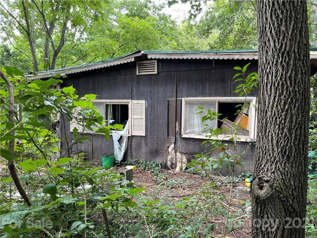 451 Miami Dr., Waynesville, NC 28785