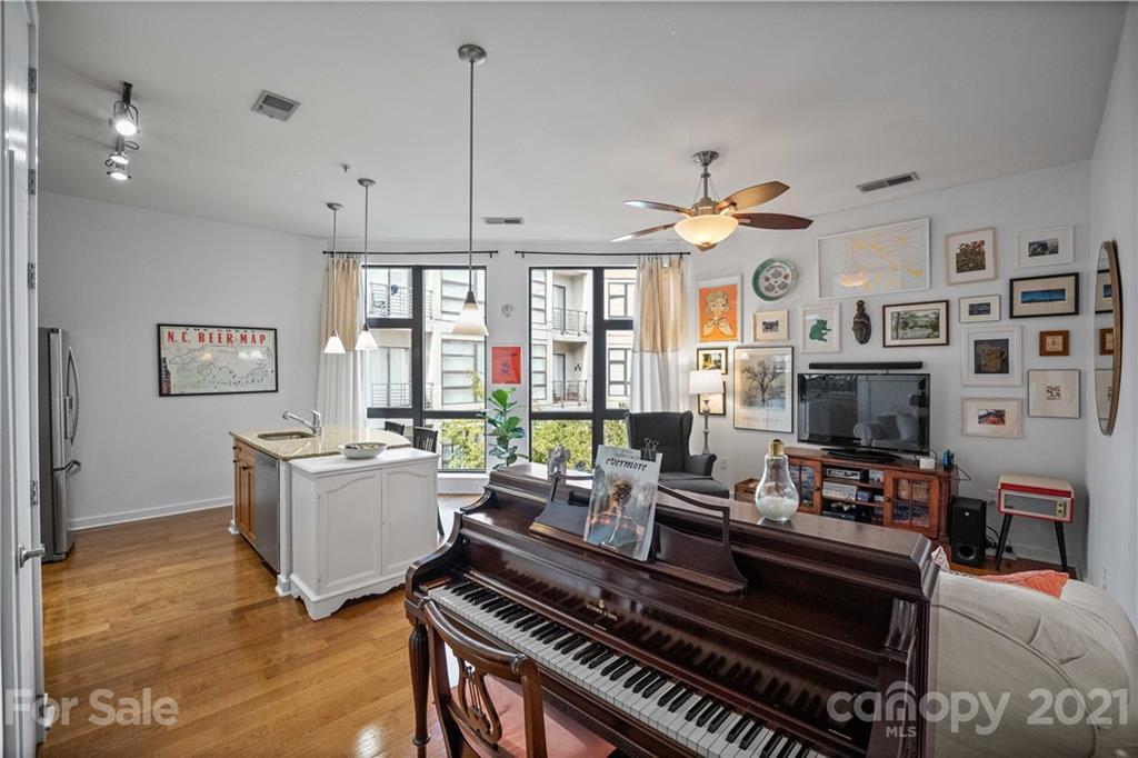 525 E 6th St. #316, Charlotte, NC 28202