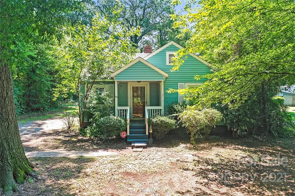 2715 Gibbon Rd., Charlotte, NC 28269