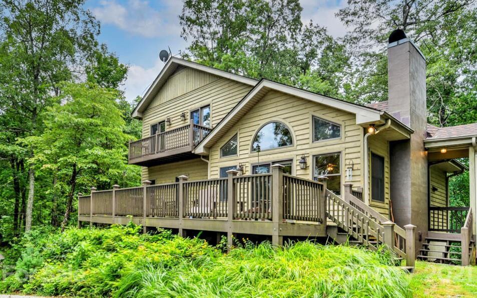 225 Bobcat Tr., Saluda, NC 28773