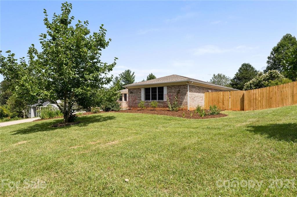 321 Old Marshall Hwy., Asheville, NC 28804