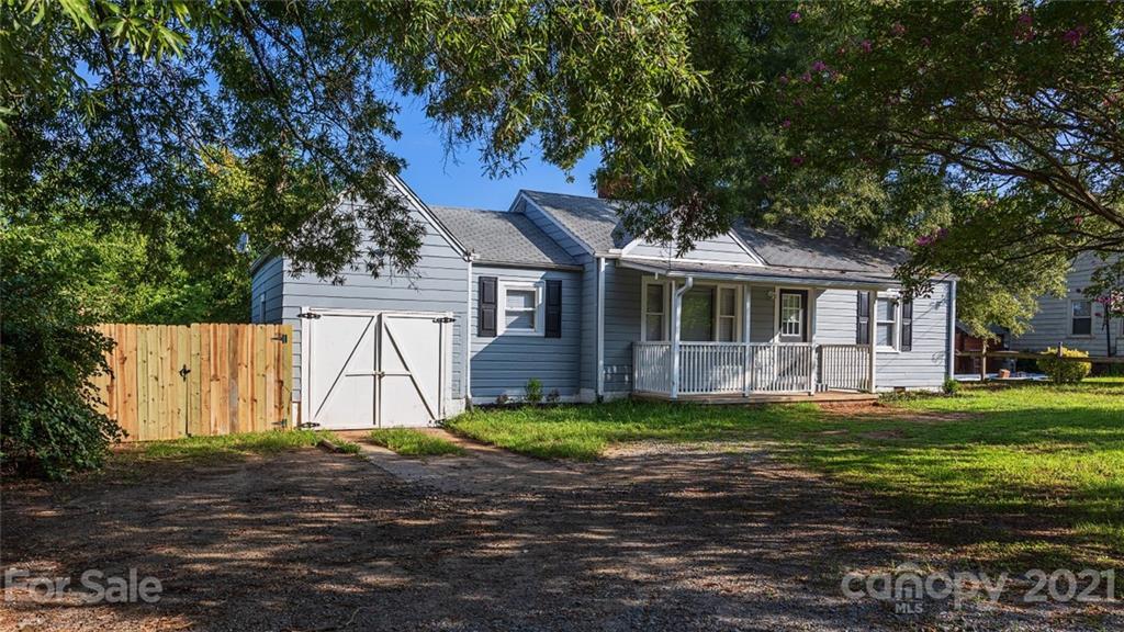 911 Skyway Dr., Kannapolis, NC 28083