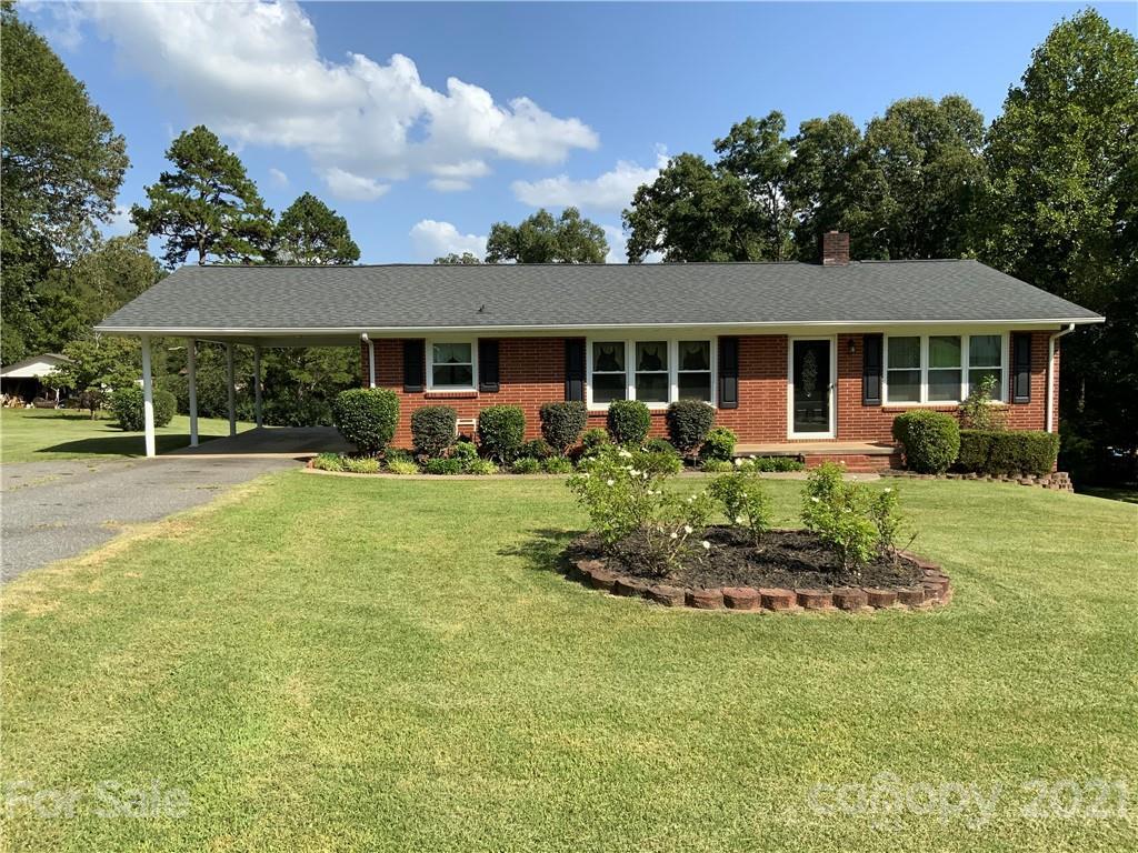 156 Green Acres Rd., Mooresboro, NC 28114