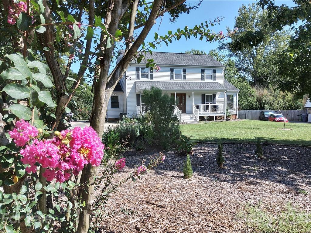 11110 Meadowcrest Ln., Charlotte, NC 28226