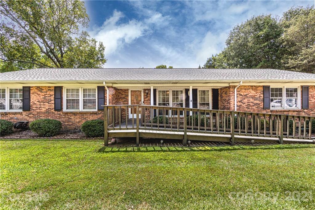 2220 Belmeade Dr., Charlotte, NC 28214