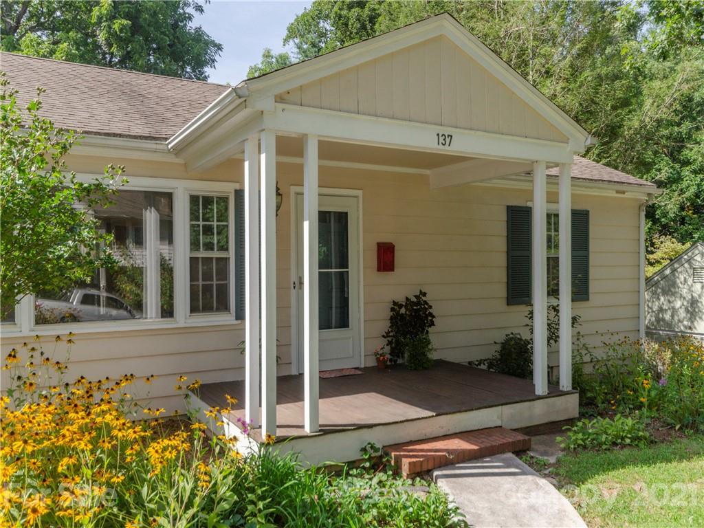 137 Coleman Ave., Asheville, NC 28801