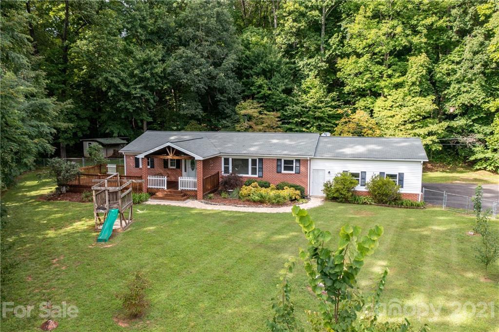 149 Hillcrest St., Sylva, NC 28779