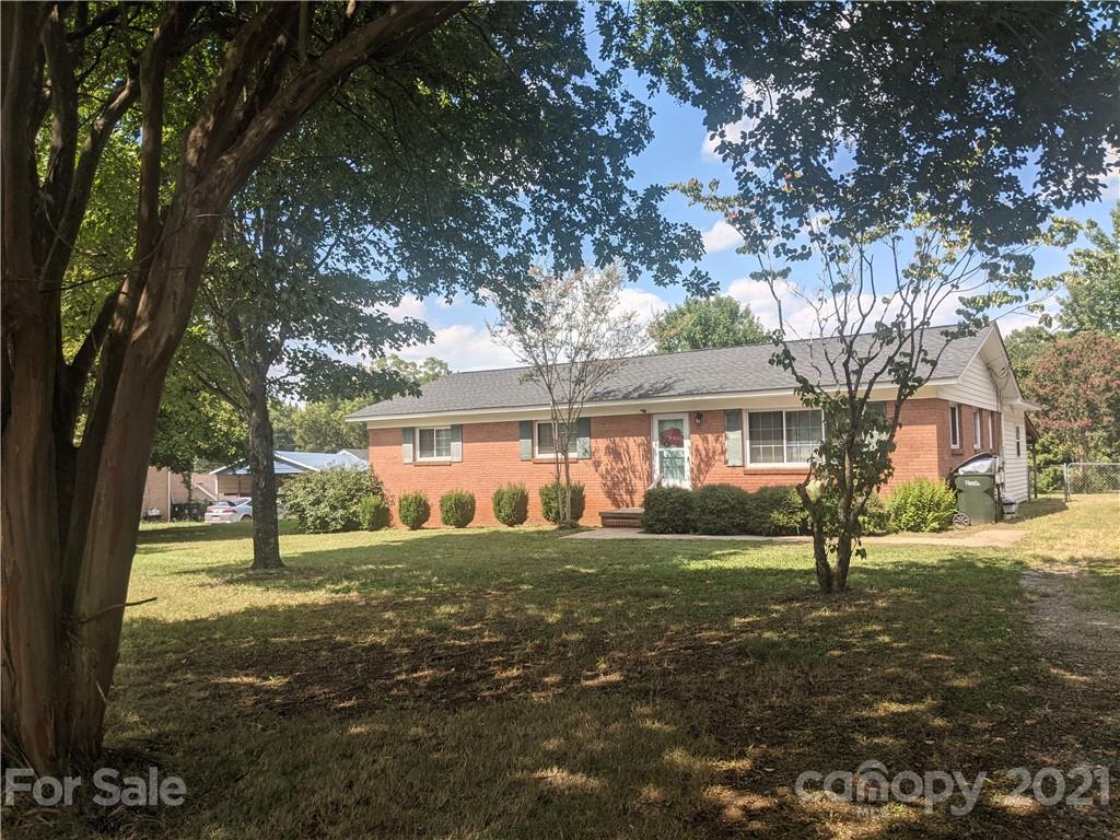 165 Stonewall Cir., Concord, NC 28027