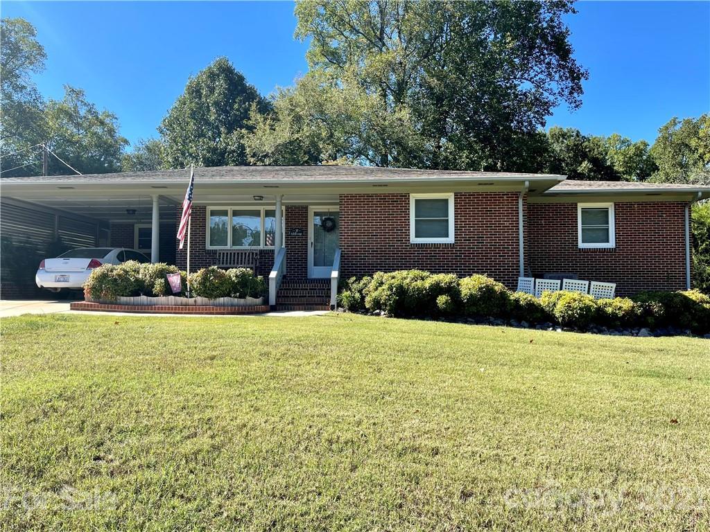 411 Winona Ave., Kannapolis, NC 28081