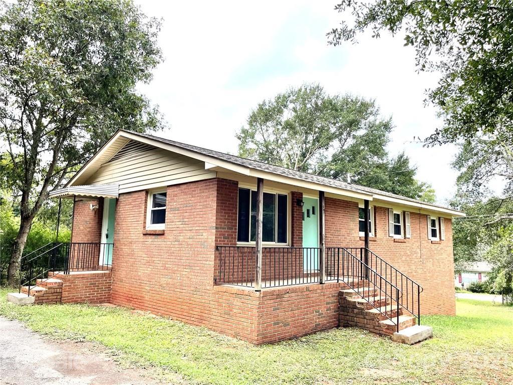 826 Hardy St., Shelby, NC 28152