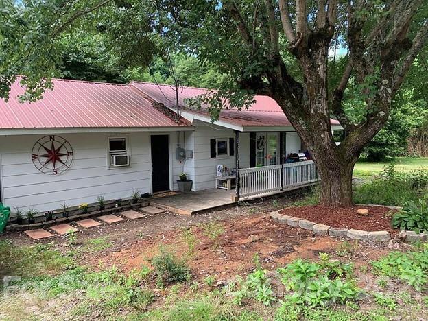 11 Marble Dr., Sylva, NC 28779