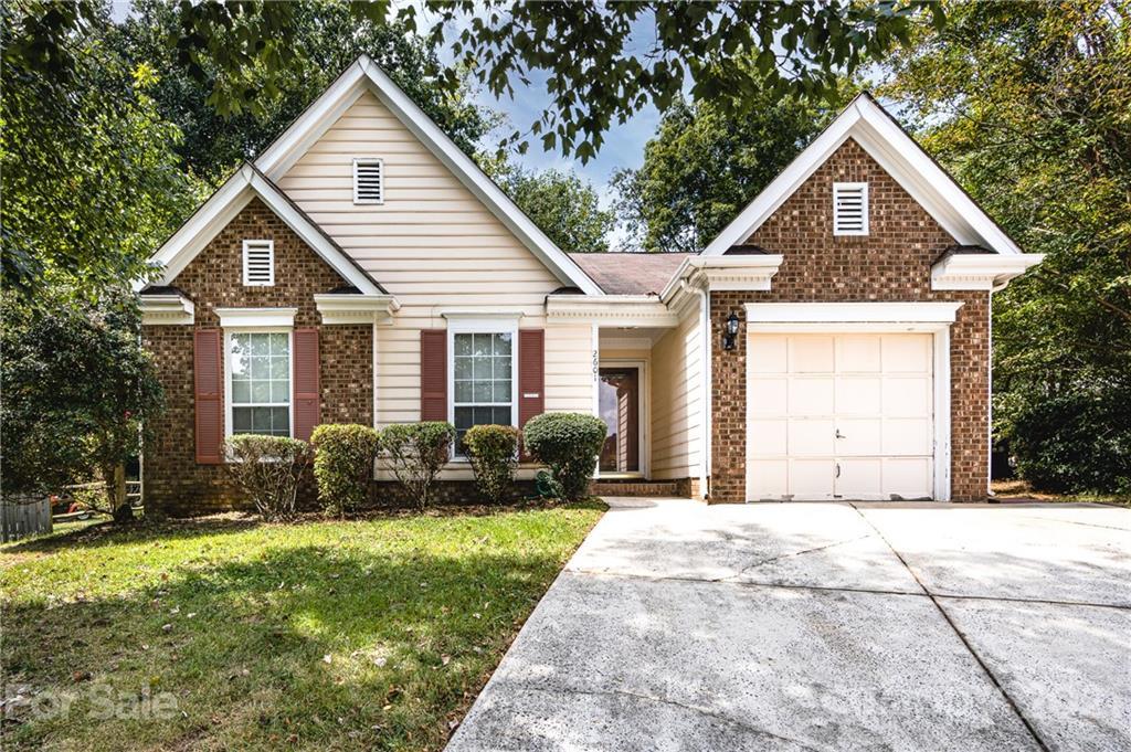 2601 Clarencefield Dr., Charlotte, NC 28216