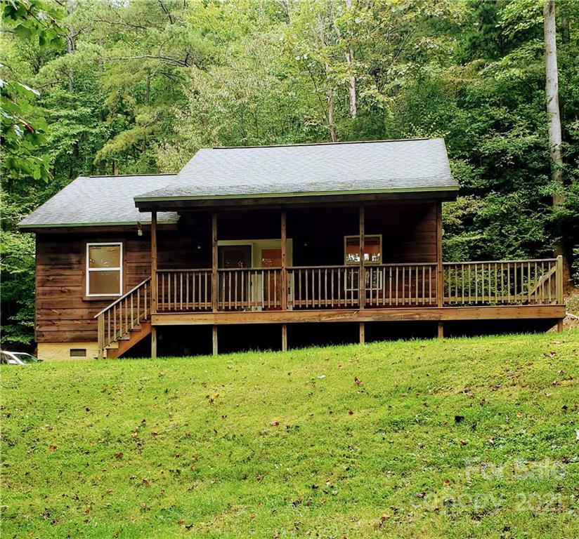139 Honeysuckle Ln., Sylva, NC 28779