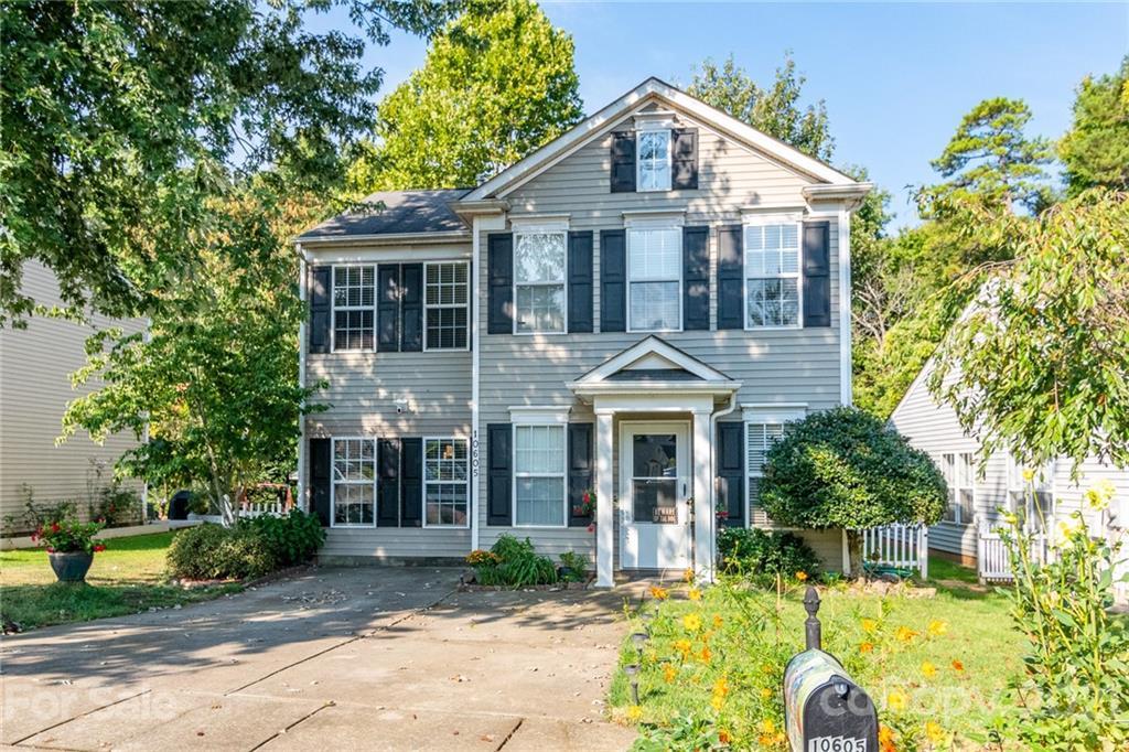 10605 Hugue Way, Charlotte, NC 28214