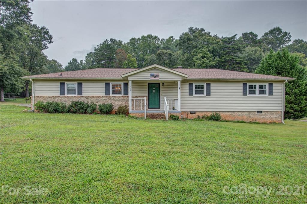 118 Shadowbrook Rd., Mount Holly, NC 28120