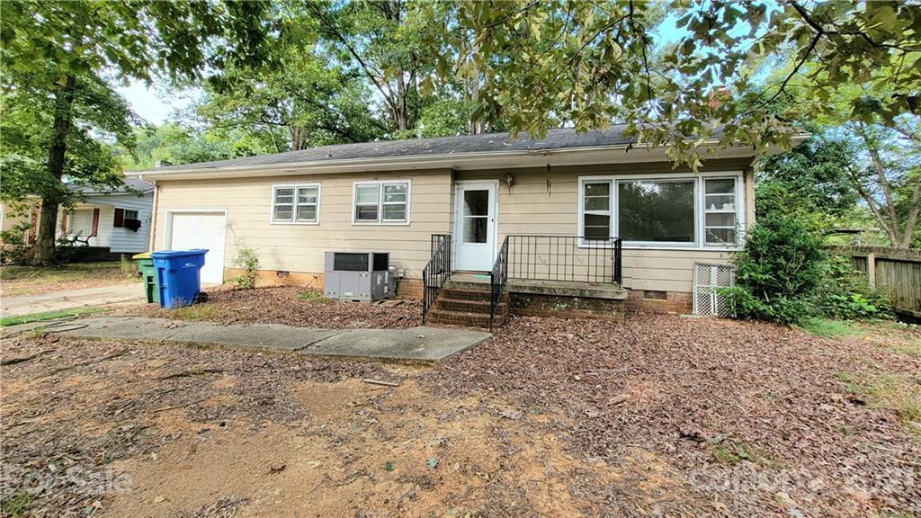 220 Coggins Ave., Albemarle, NC 28001