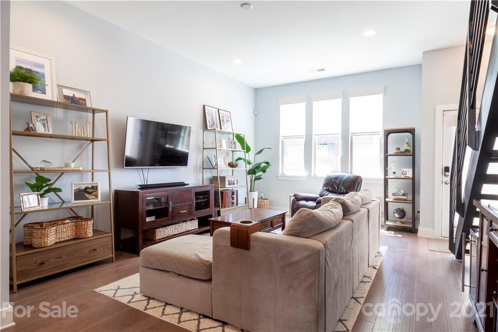 330 Helix Way, Charlotte, NC 28203